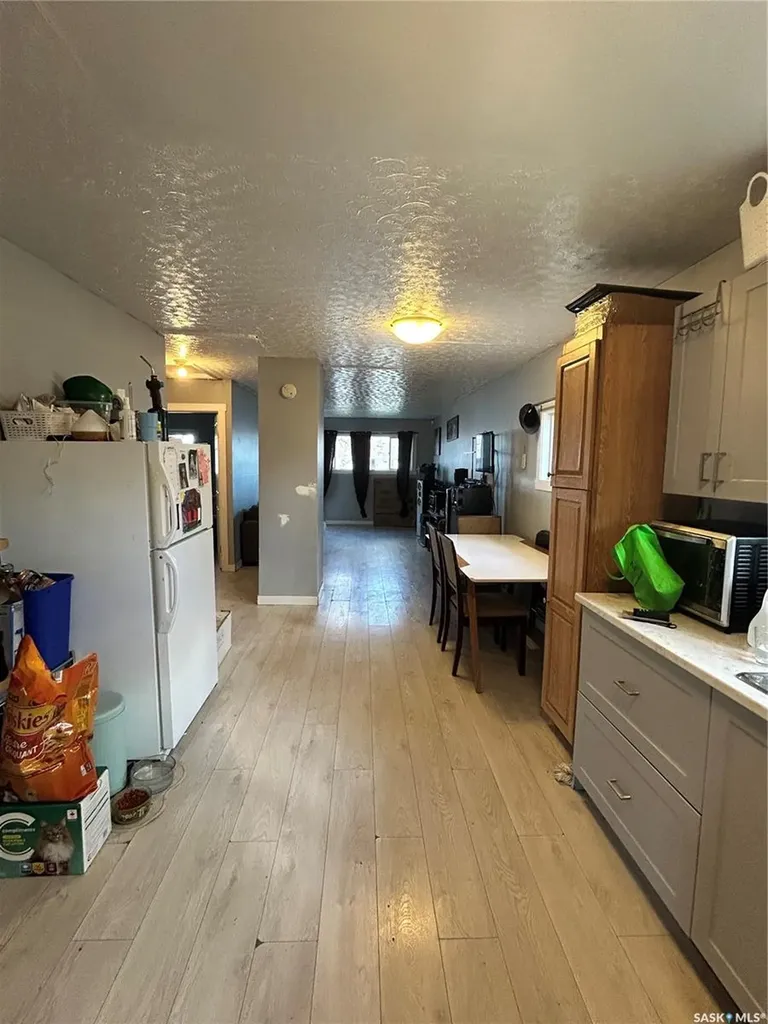 922 Garnet Street Regina SK S4T 2X5