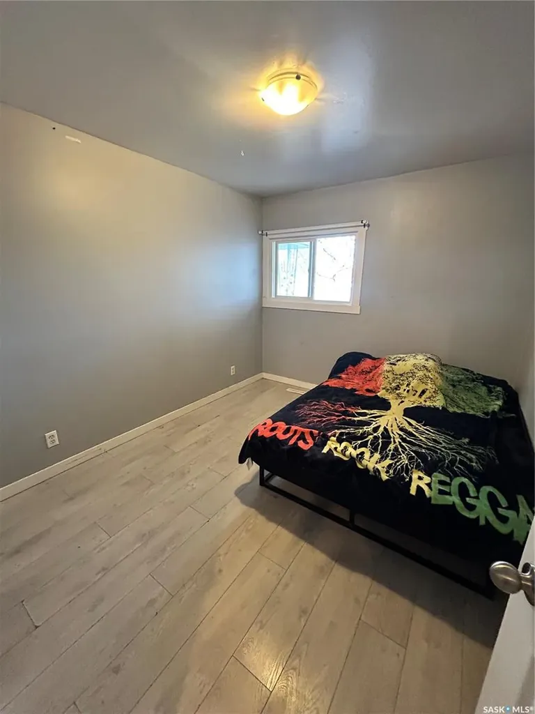 922 Garnet Street Regina SK S4T 2X5