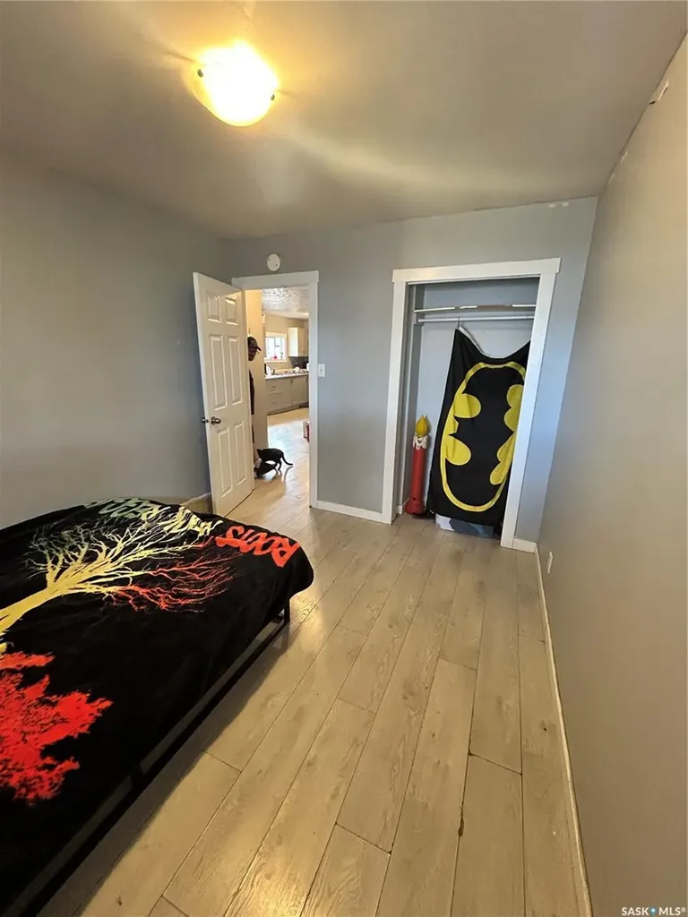 922 Garnet Street Regina SK S4T 2X5
