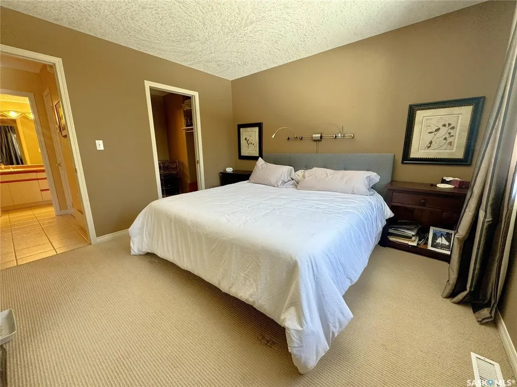 17 Eagle View Way Elk Ridge SK S0J 0N0