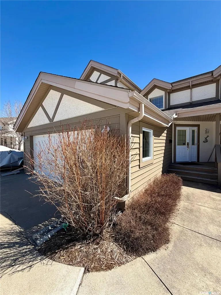 17 Eagle View Way Elk Ridge SK S0J 0N0
