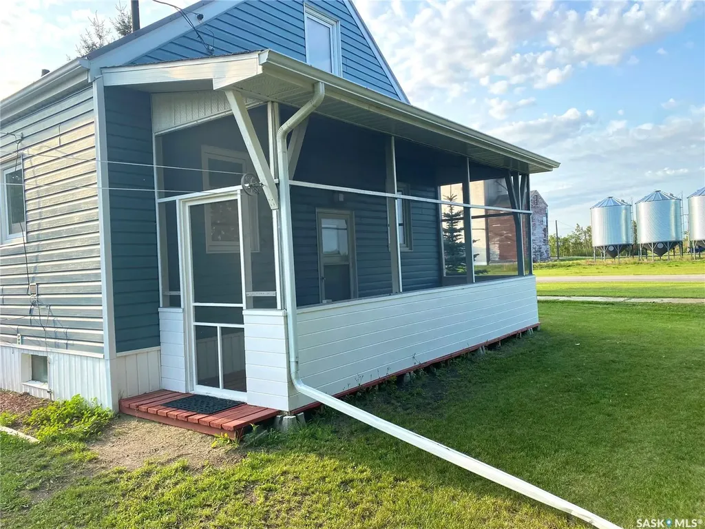 325 Grout Street Lemberg SK S0A 2B0