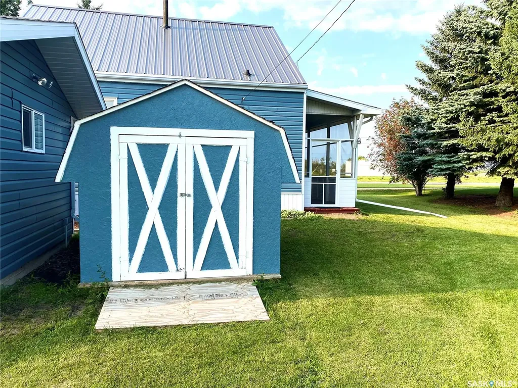 325 Grout Street Lemberg SK S0A 2B0