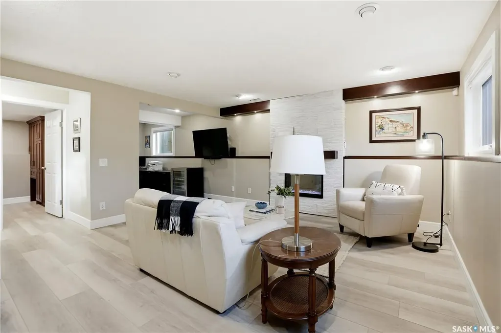 239 Scissons Court Saskatoon SK S7S 1C4