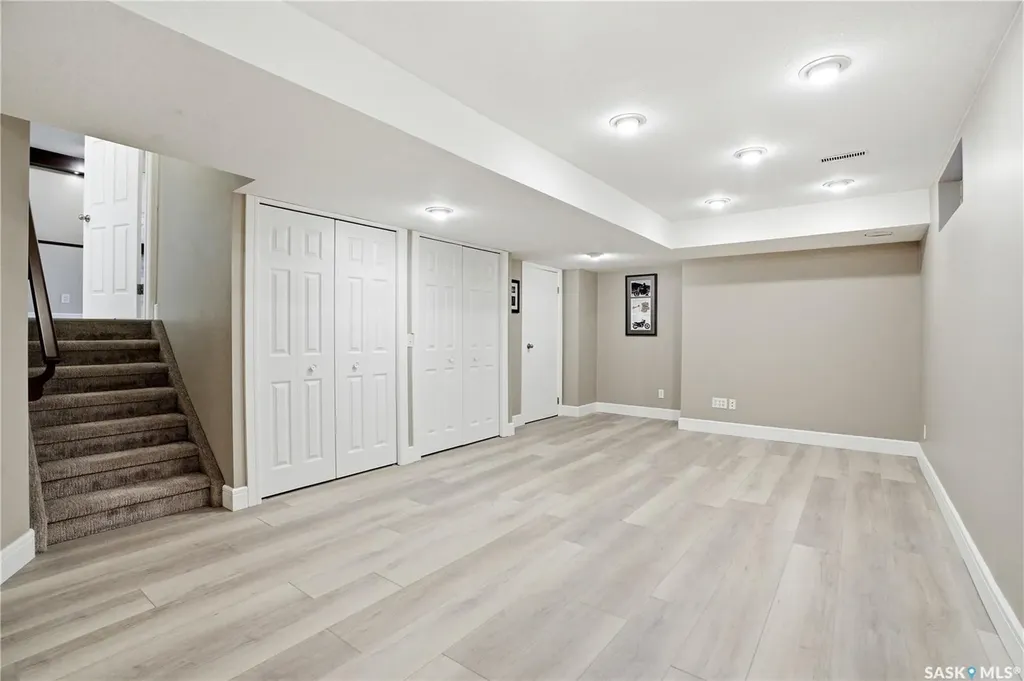 239 Scissons Court Saskatoon SK S7S 1C4