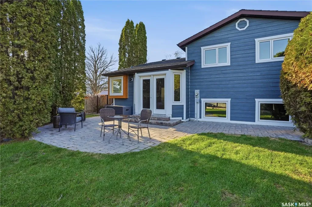 239 Scissons Court Saskatoon SK S7S 1C4