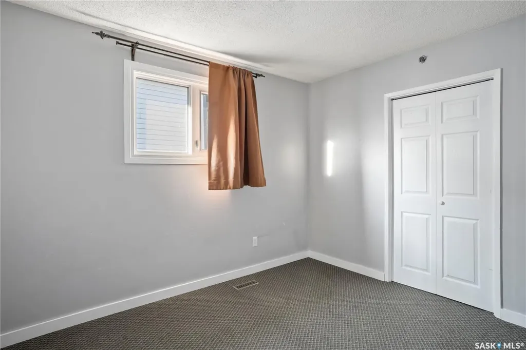 540 Wascana Street Regina SK S4R 4J2
