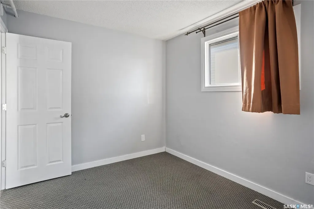 540 Wascana Street Regina SK S4R 4J2