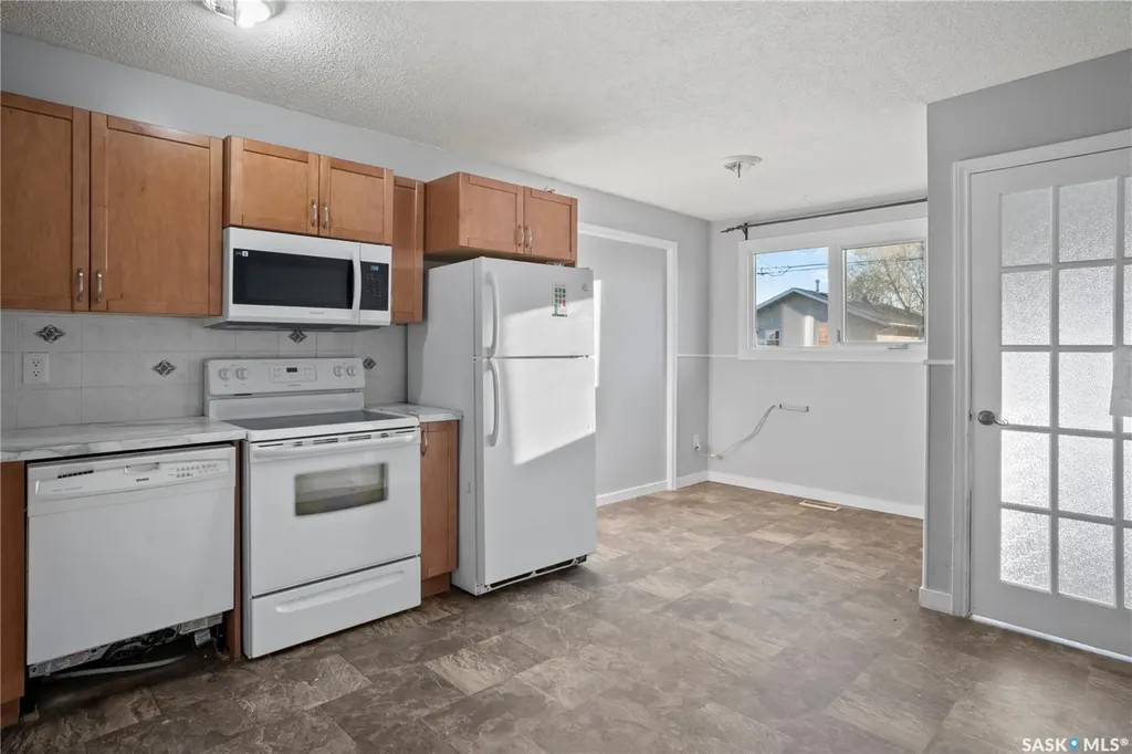 540 Wascana Street Regina SK S4R 4J2