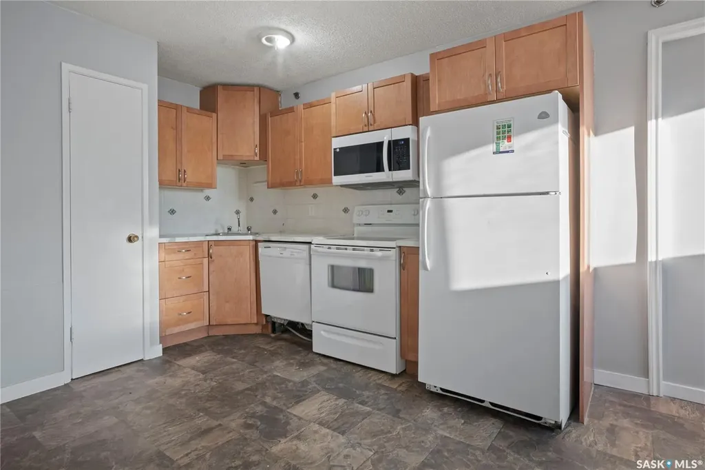 540 Wascana Street Regina SK S4R 4J2