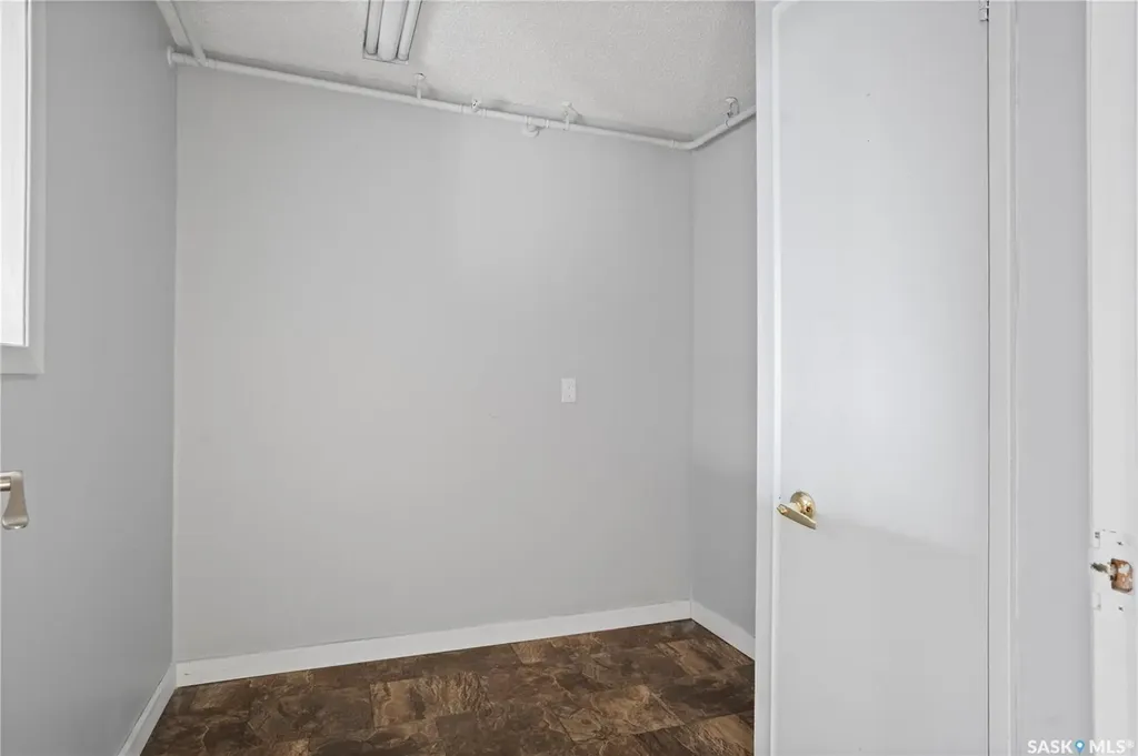540 Wascana Street Regina SK S4R 4J2