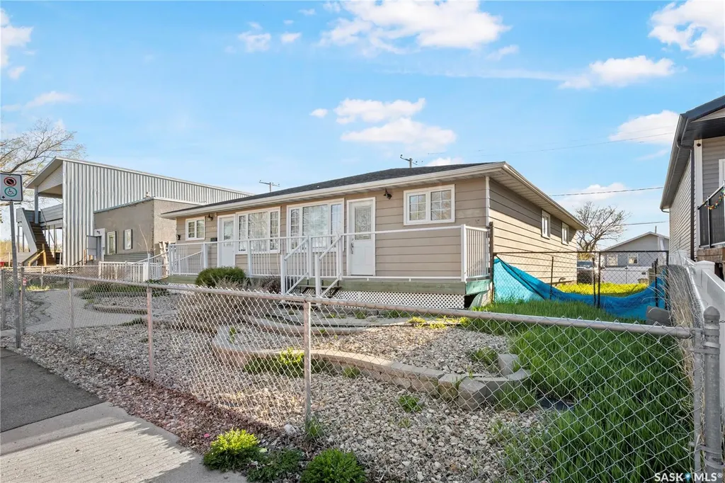540 Wascana Street Regina SK S4R 4J2