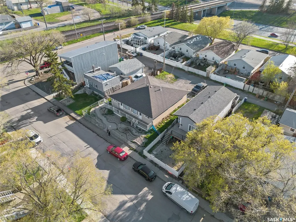 540 Wascana Street Regina SK S4R 4J2
