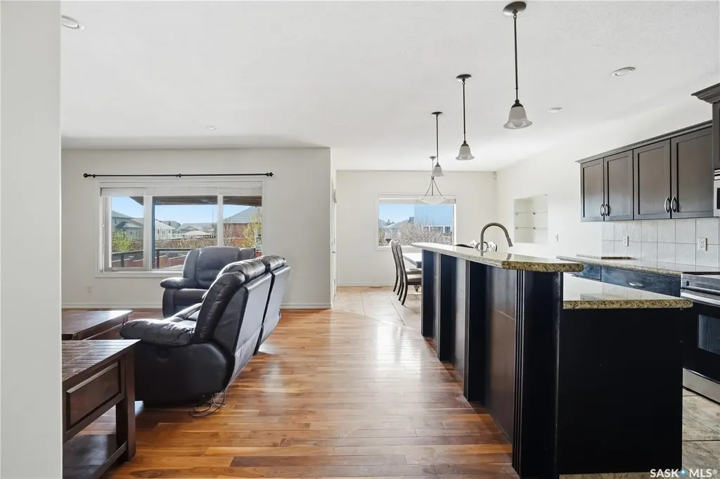 7111 Wascana Cove Drive Regina SK S4V 3G1