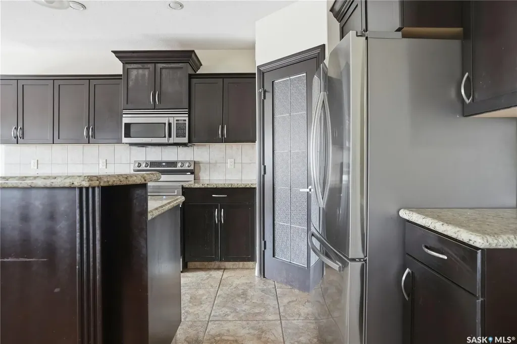 7111 Wascana Cove Drive Regina SK S4V 3G1