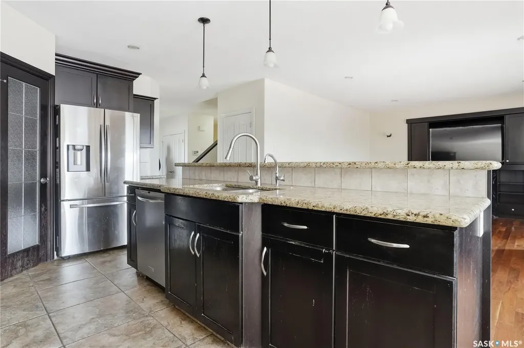 7111 Wascana Cove Drive Regina SK S4V 3G1
