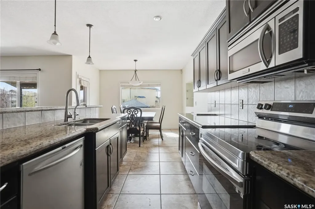 7111 Wascana Cove Drive Regina SK S4V 3G1
