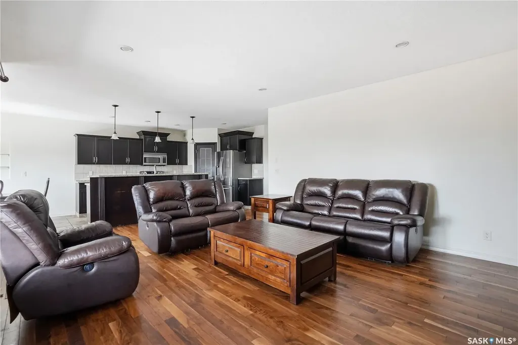 7111 Wascana Cove Drive Regina SK S4V 3G1