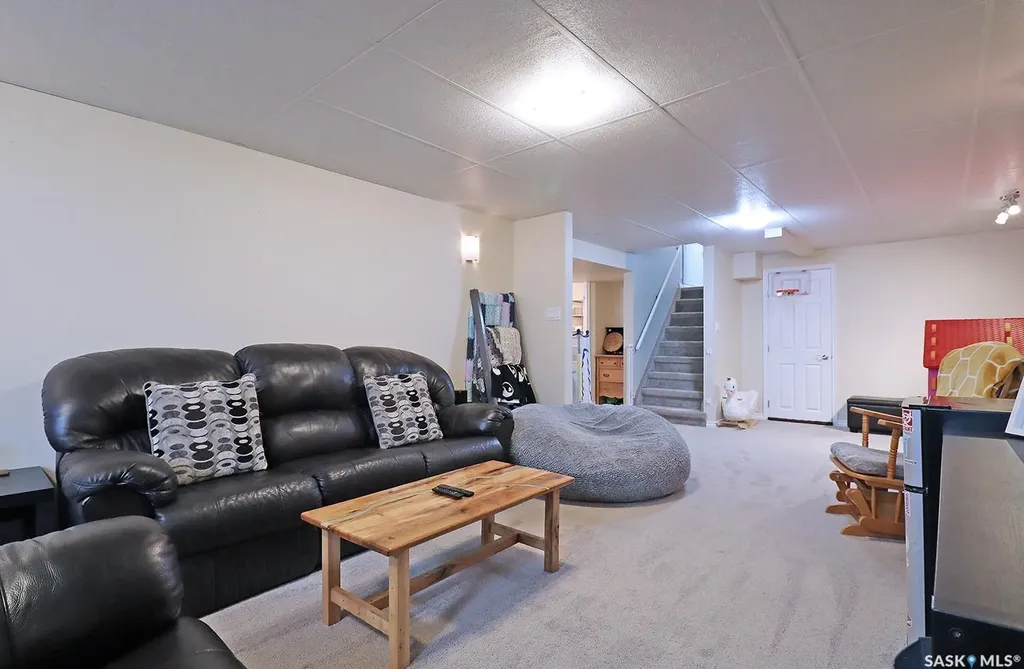 59 Alexandra Avenue Yorkton SK S3N 2J6