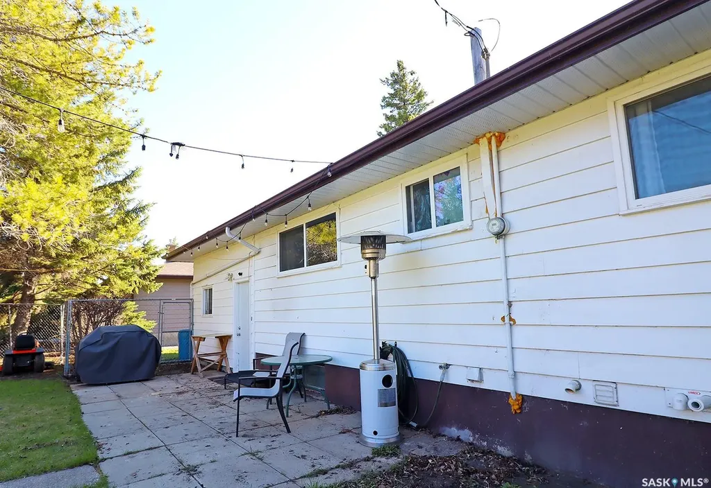 59 Alexandra Avenue Yorkton SK S3N 2J6