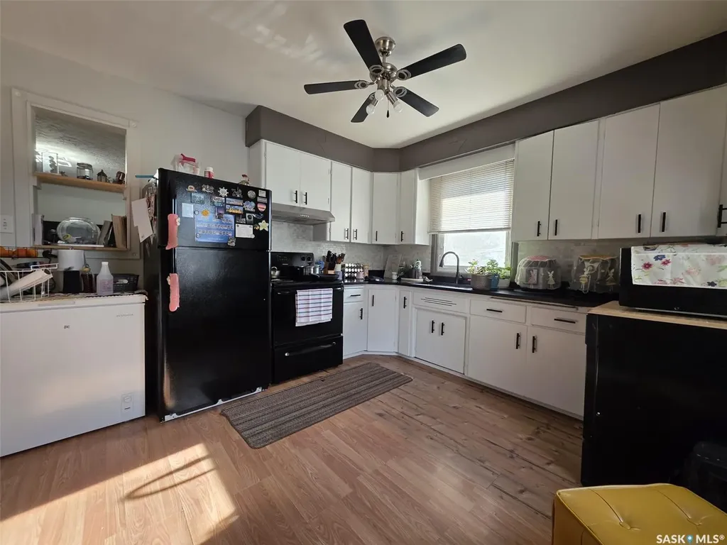 1116 Cumberland Avenue S Saskatoon SK S7H 2L7