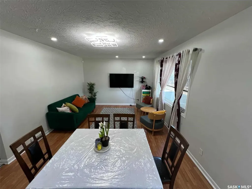 1116 Cumberland Avenue S Saskatoon SK S7H 2L7