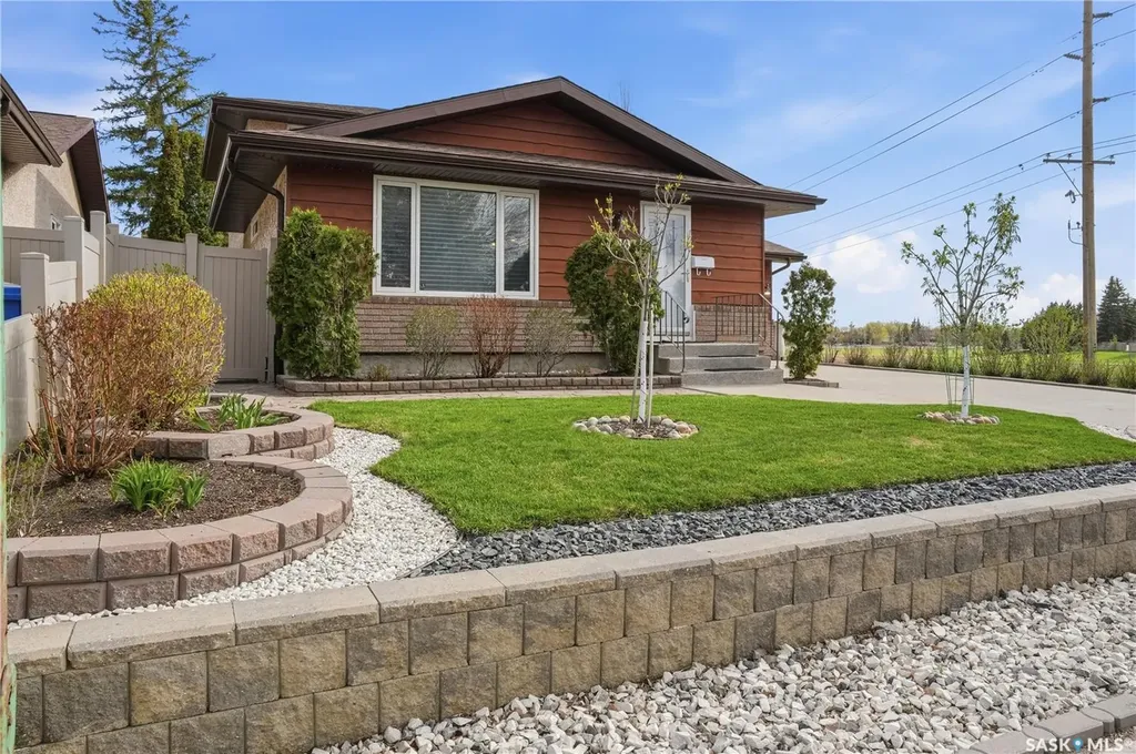 2403 Truesdale Drive Regina SK S4V 0W1