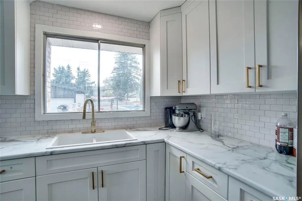 1301 33rd Street W Saskatoon SK S7L 0X1