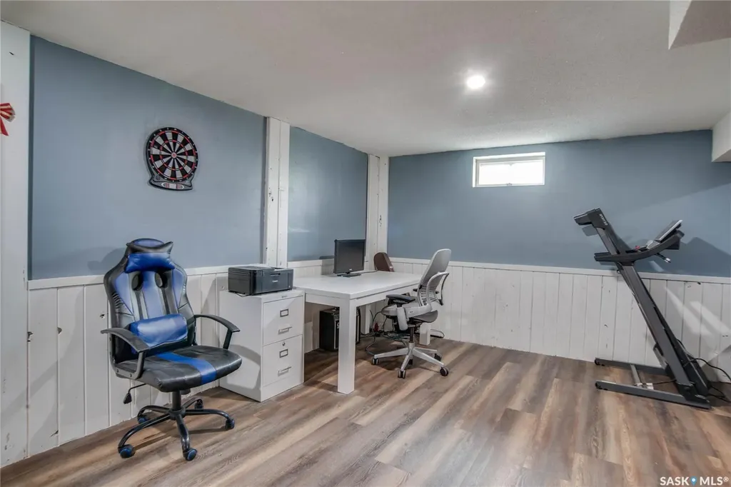 1301 33rd Street W Saskatoon SK S7L 0X1