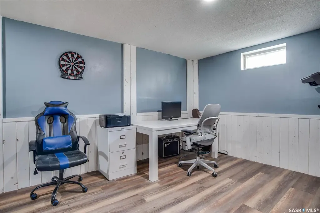 1301 33rd Street W Saskatoon SK S7L 0X1