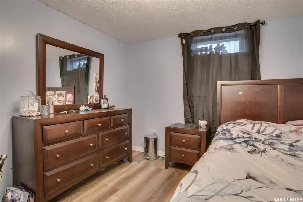 1301 33rd Street W Saskatoon SK S7L 0X1