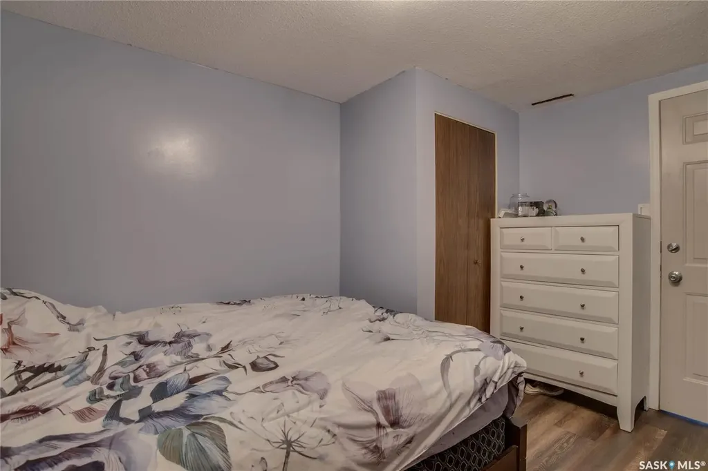 1301 33rd Street W Saskatoon SK S7L 0X1