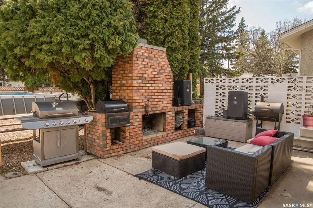 1301 33rd Street W Saskatoon SK S7L 0X1