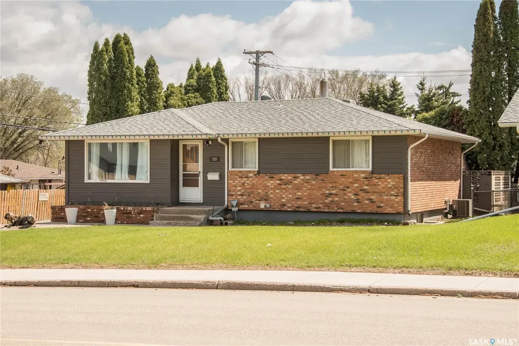 1301 33rd Street W Saskatoon SK S7L 0X1