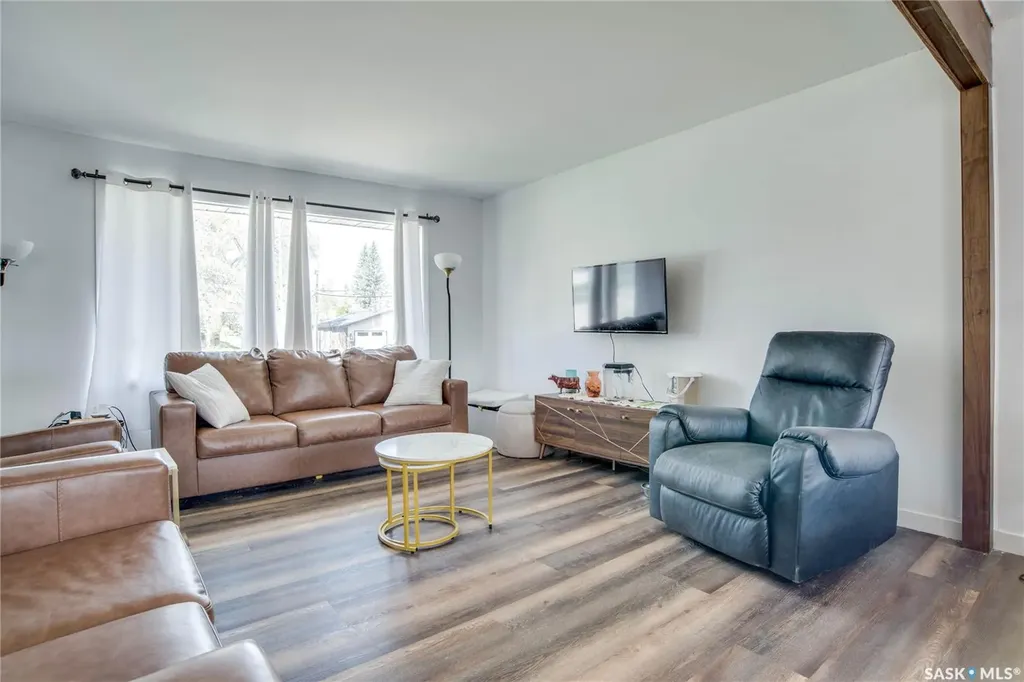 1301 33rd Street W Saskatoon SK S7L 0X1