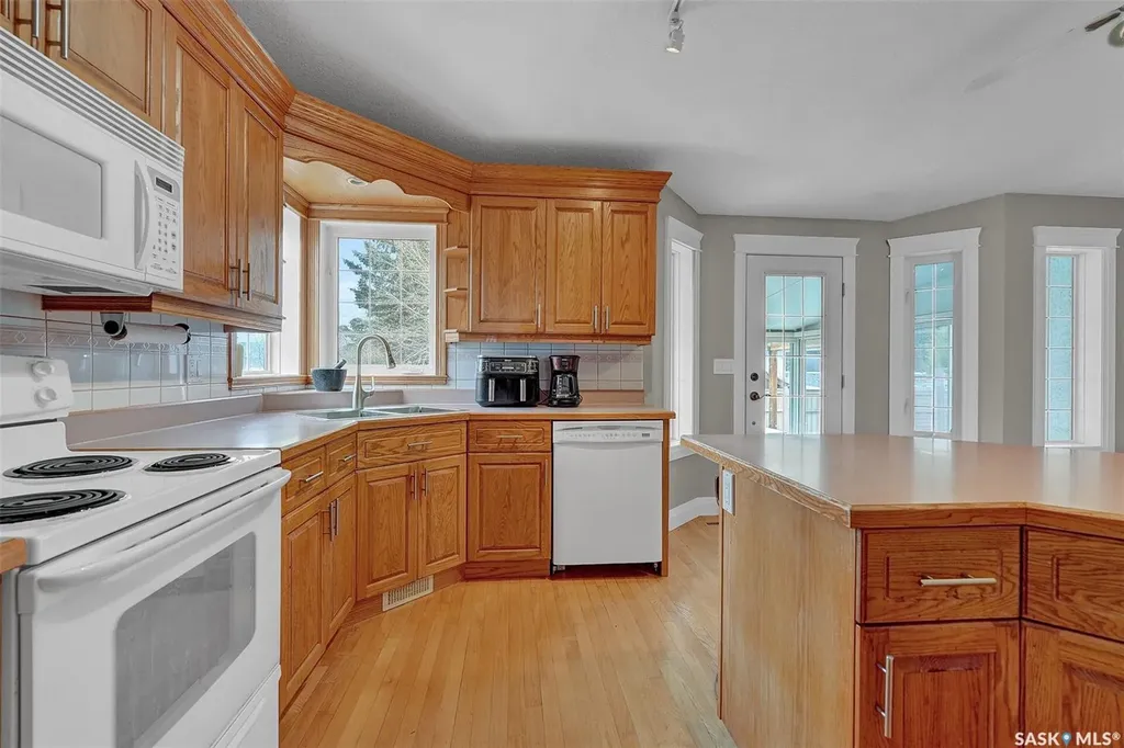 8531 Thurston Crescent Regina SK S4Y 1A2
