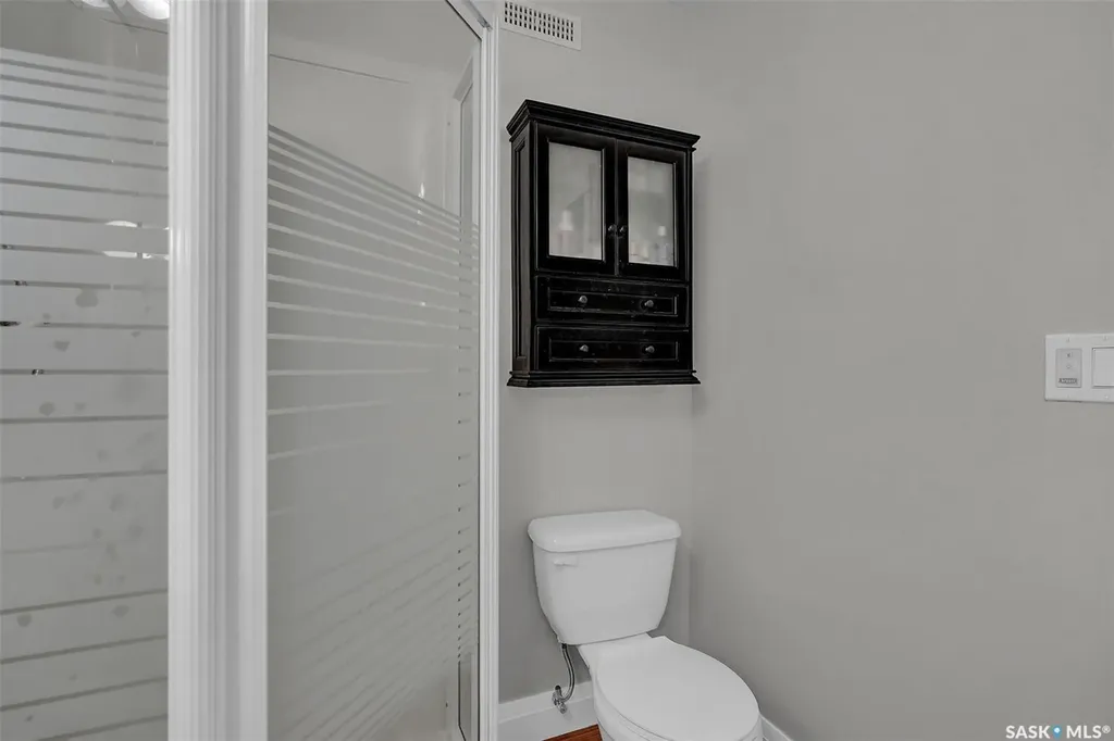 8531 Thurston Crescent Regina SK S4Y 1A2
