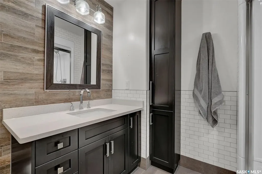 8531 Thurston Crescent Regina SK S4Y 1A2