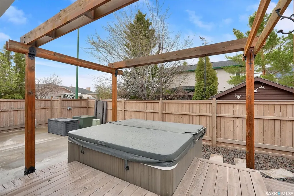 8531 Thurston Crescent Regina SK S4Y 1A2