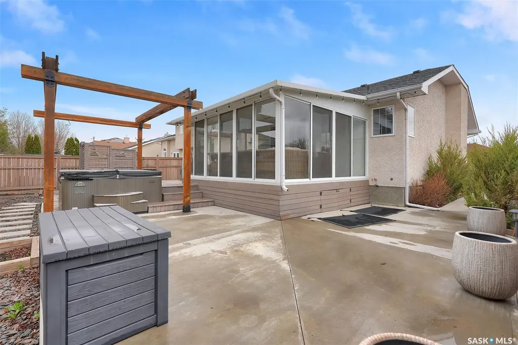 8531 Thurston Crescent Regina SK S4Y 1A2