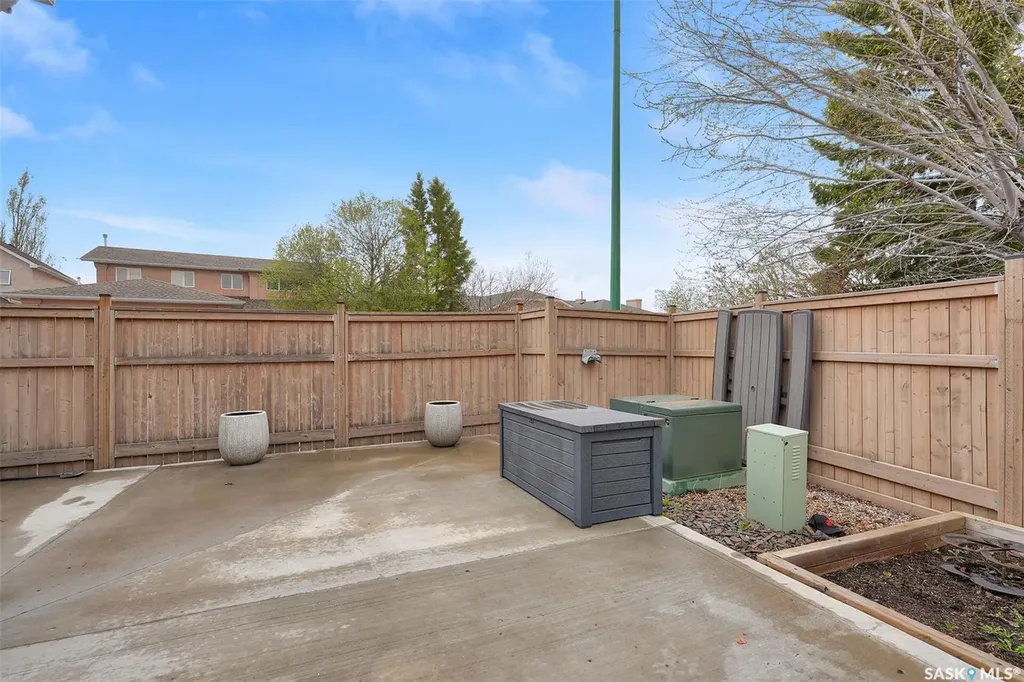 8531 Thurston Crescent Regina SK S4Y 1A2