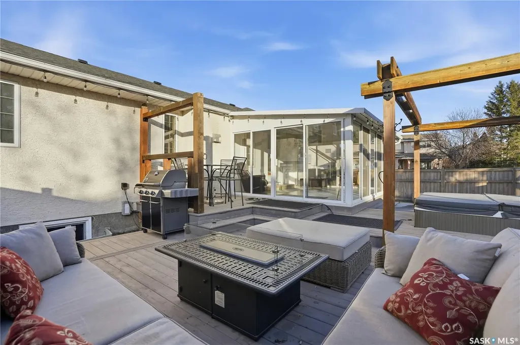 8531 Thurston Crescent Regina SK S4Y 1A2