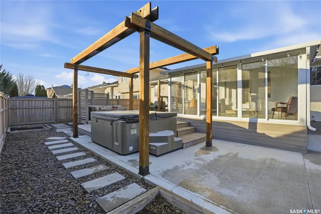 8531 Thurston Crescent Regina SK S4Y 1A2