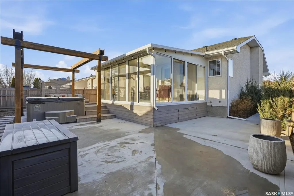 8531 Thurston Crescent Regina SK S4Y 1A2