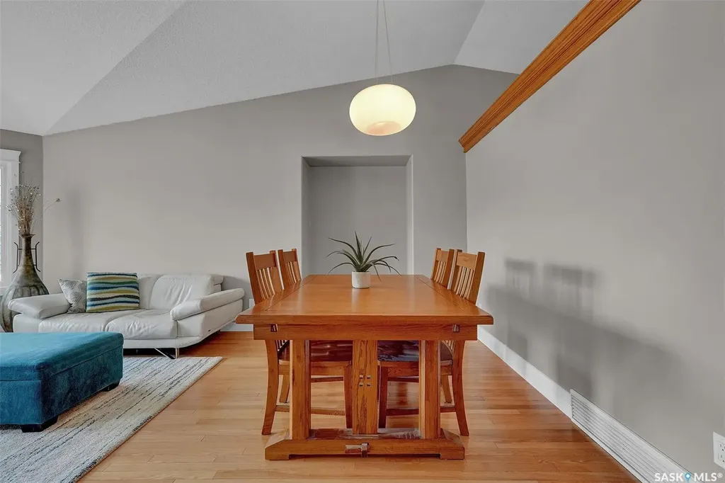 8531 Thurston Crescent Regina SK S4Y 1A2