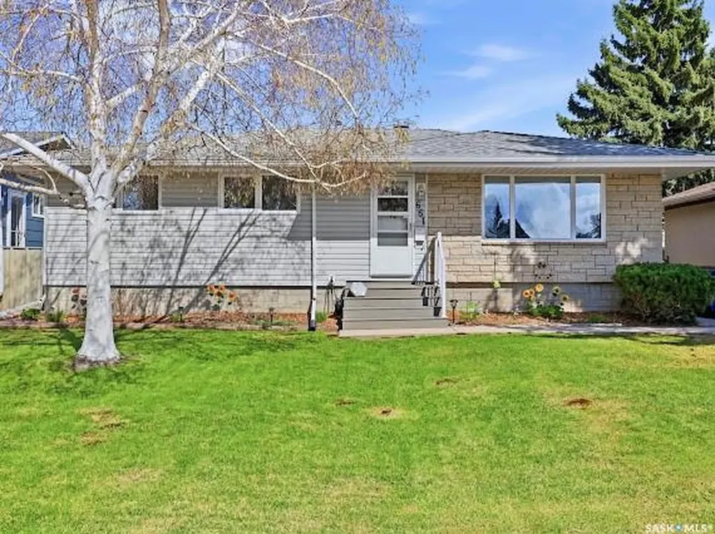 661 Dalgliesh Drive Regina SK S4R 6R1