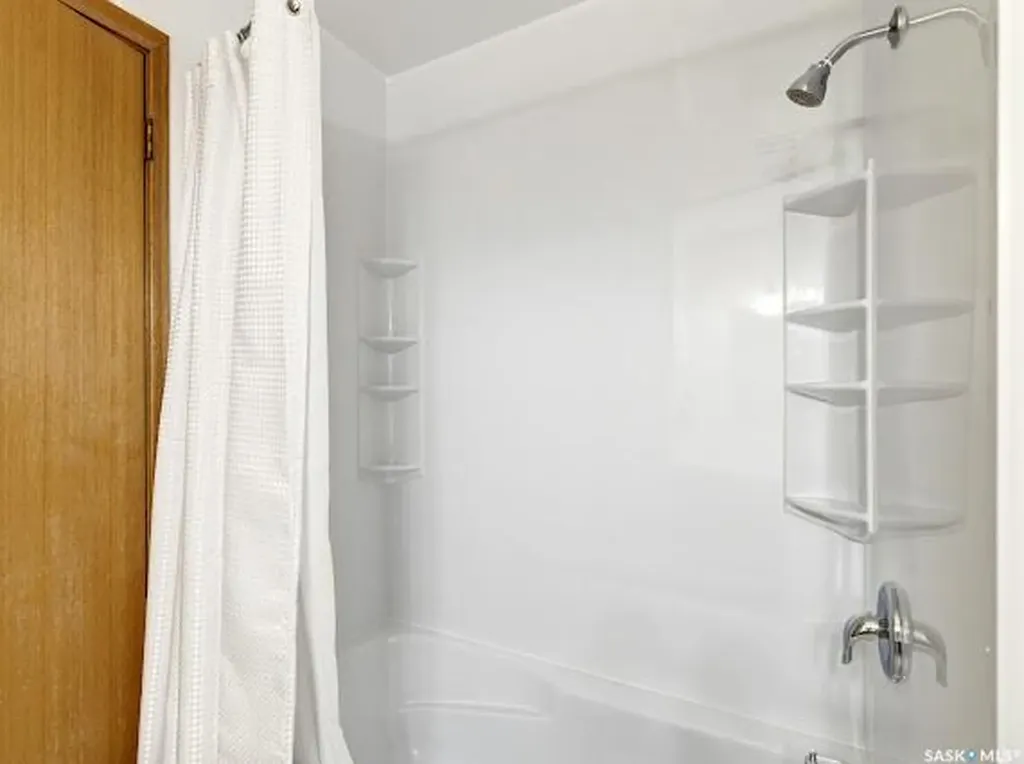 661 Dalgliesh Drive Regina SK S4R 6R1