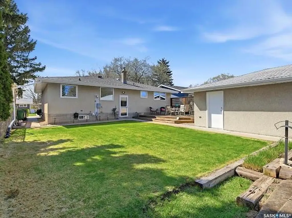 661 Dalgliesh Drive Regina SK S4R 6R1
