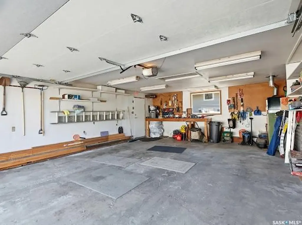 661 Dalgliesh Drive Regina SK S4R 6R1