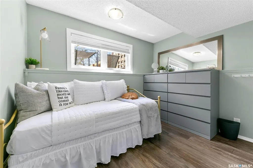 1206 Flexman Crescent N Regina SK S4X 2Y8